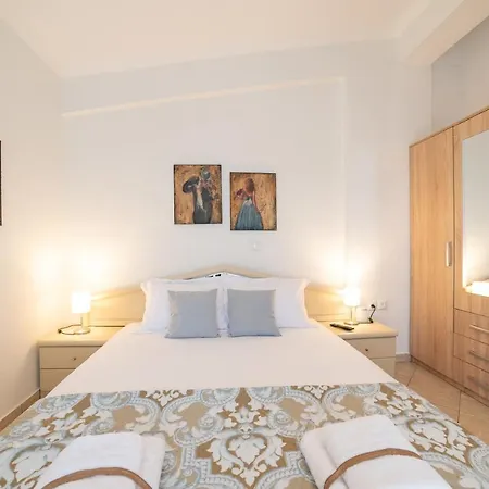 Апартаменты Porto Ofrynio Deluxe Golden